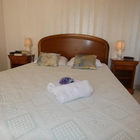 Maison Familiale 94m² A 1,2km Des Plages - Jardin Clos, 3 Chambres, Terrasse Equipee - Fr-1-540-255