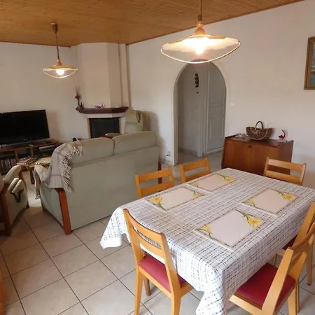 Maison Familiale 94m² A 1,2km Des Plages - Jardin Clos, 3 Chambres, Terrasse Equipee - Fr-1-540-255
