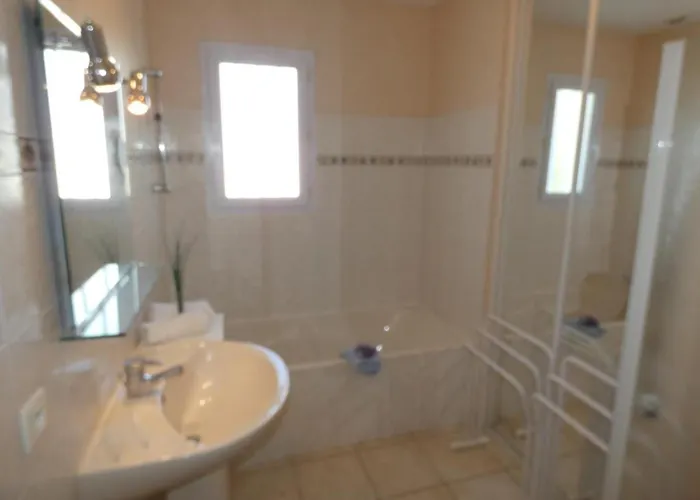 Maison Spacieuse Avec Jardin Clos, Animaux Acceptes, Pres Des Plages - Fr-1-540-255 * Notre-Dame-de-Monts